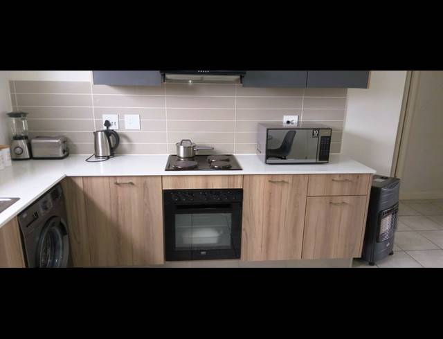 2 BEDROOM APARTMENT TO LET IN ADMIRALS PARK